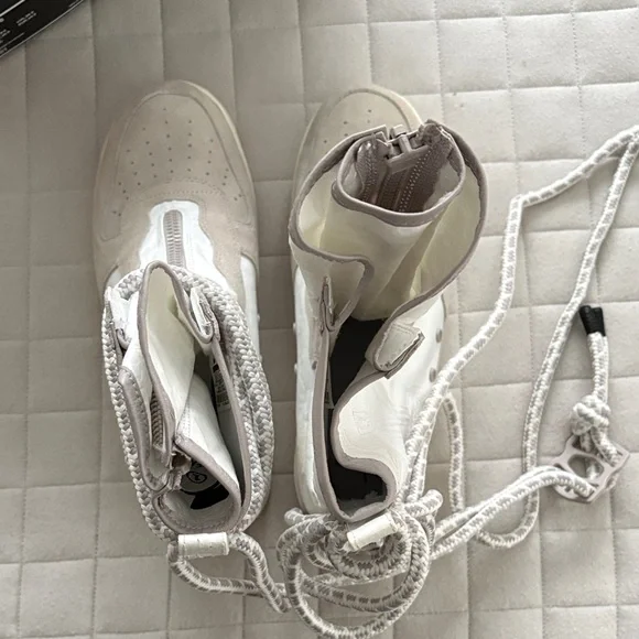 Nike Men’s High-Top SF Air Force 1 HI AS QS Sneakers in White and Gray - Picture 6 of 7